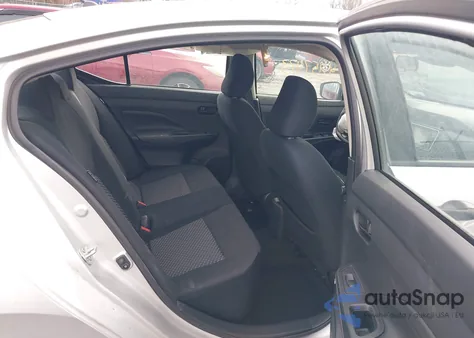 2024 Nissan Versa 1.6 S z USA, uszkodzony, nr VIN 3N1CN8DV4RL873899